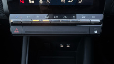 Renault Symbioz 1.6 E-Tech FHEV 145 Iconic Esprit Alpine 5dr Auto Hybrid Estate